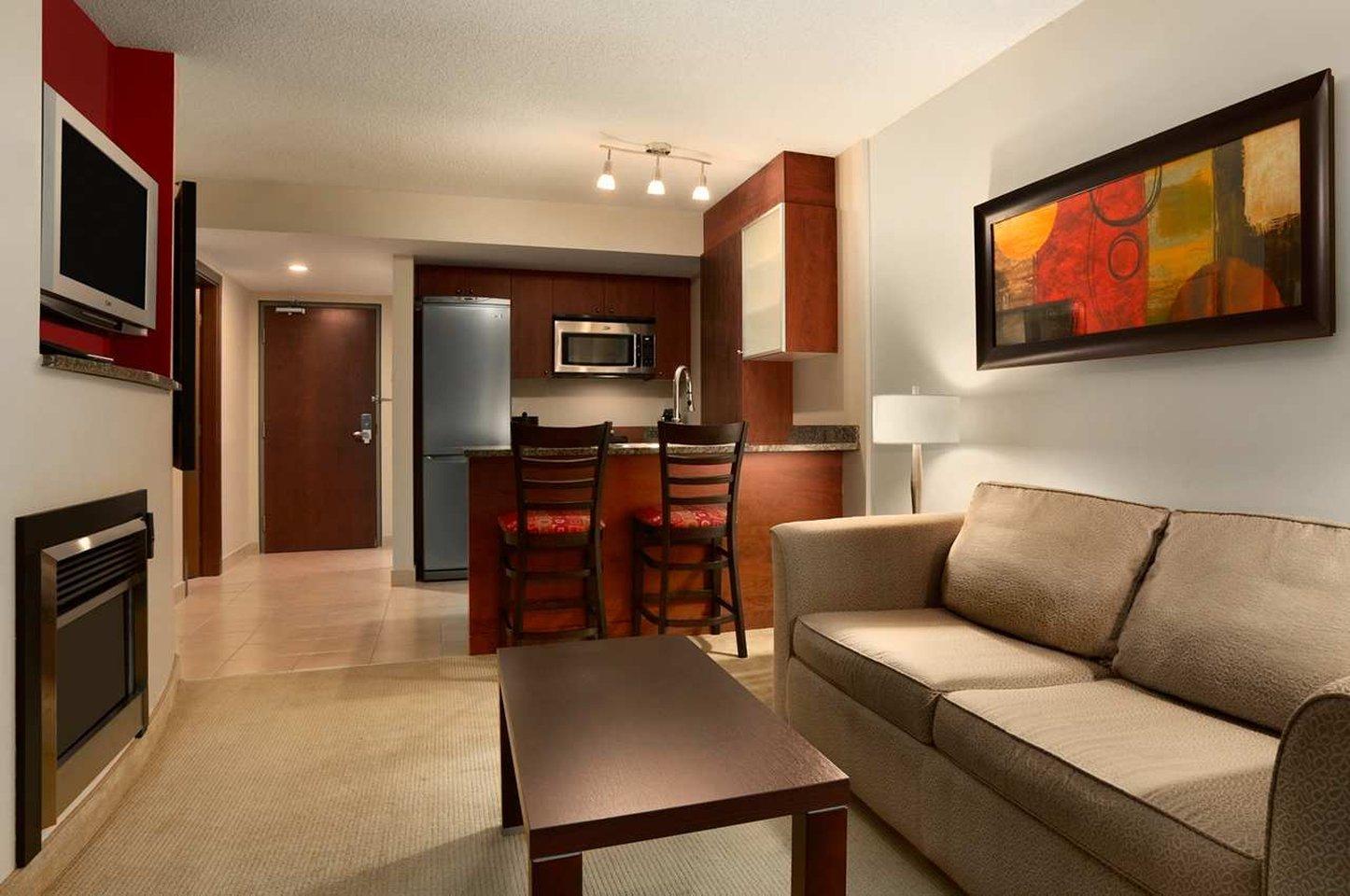 Embassy Suites By Hilton - Montreal Exterior photo