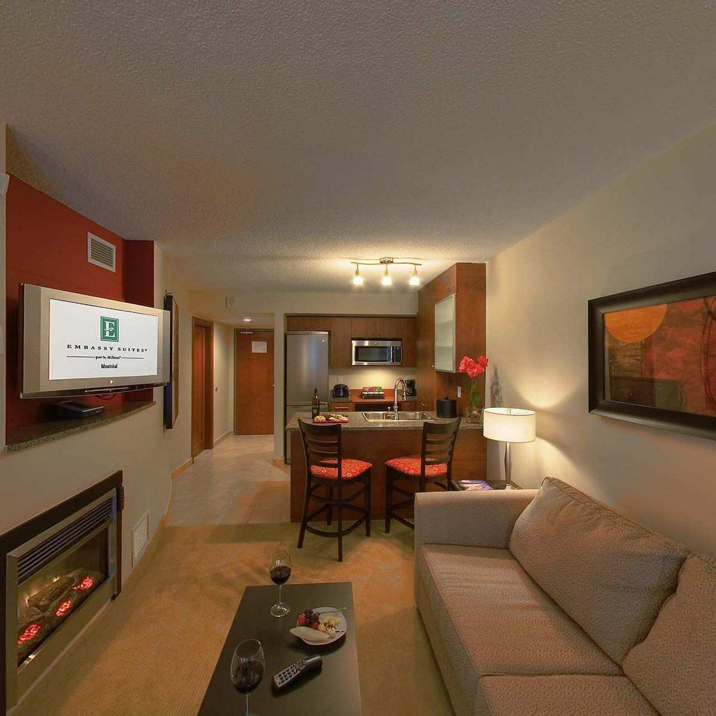 Embassy Suites By Hilton - Montreal Exterior photo